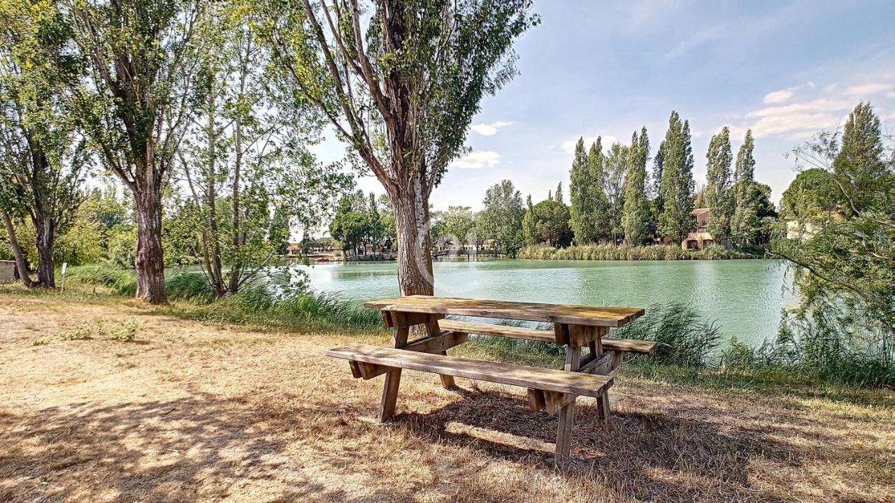 Appartement Village 9 En Residence De Vacances En Camargue Арль Екстер'єр фото