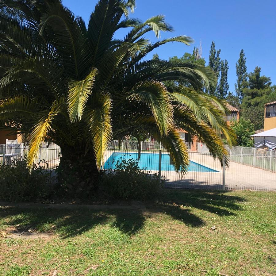 Appartement Village 9 En Residence De Vacances En Camargue Арль Екстер'єр фото